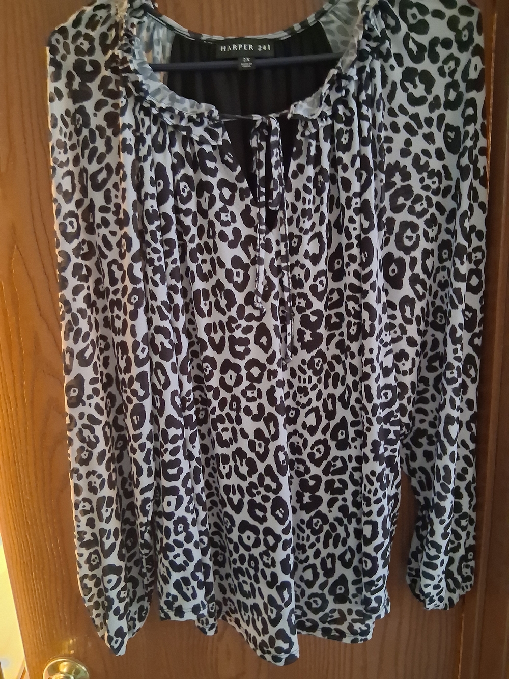 Harper Women's Gray and Black Leopard Print Long-Sleeve Top